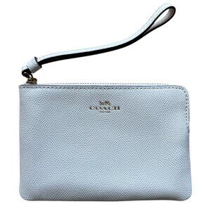 NWOT COACH Zip Pouch Wristlet Cream Pebbled Leather with Strap